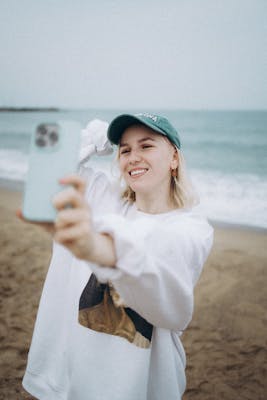 Inès, 25